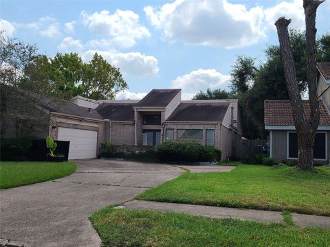 Photo of 6111 Ogden Forest Drive, Houston, TX 77088 (MLS # 12237467) Photo of 6111 Ogden Forest Drive, Houston, TX 77088 (MLS # 12237467)