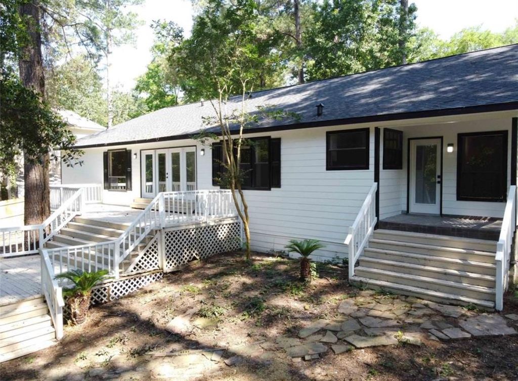 Photo of 1710 Hill Top Lane, Kingwood, TX 77339 (MLS # 60362961)