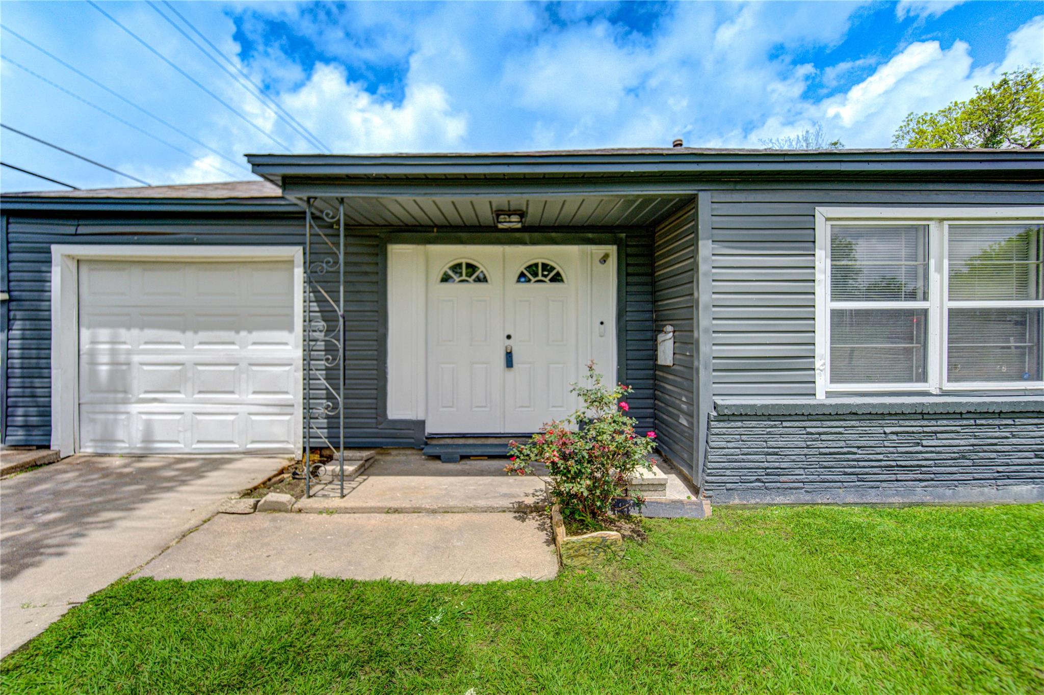 7318 Hummingbird Lane