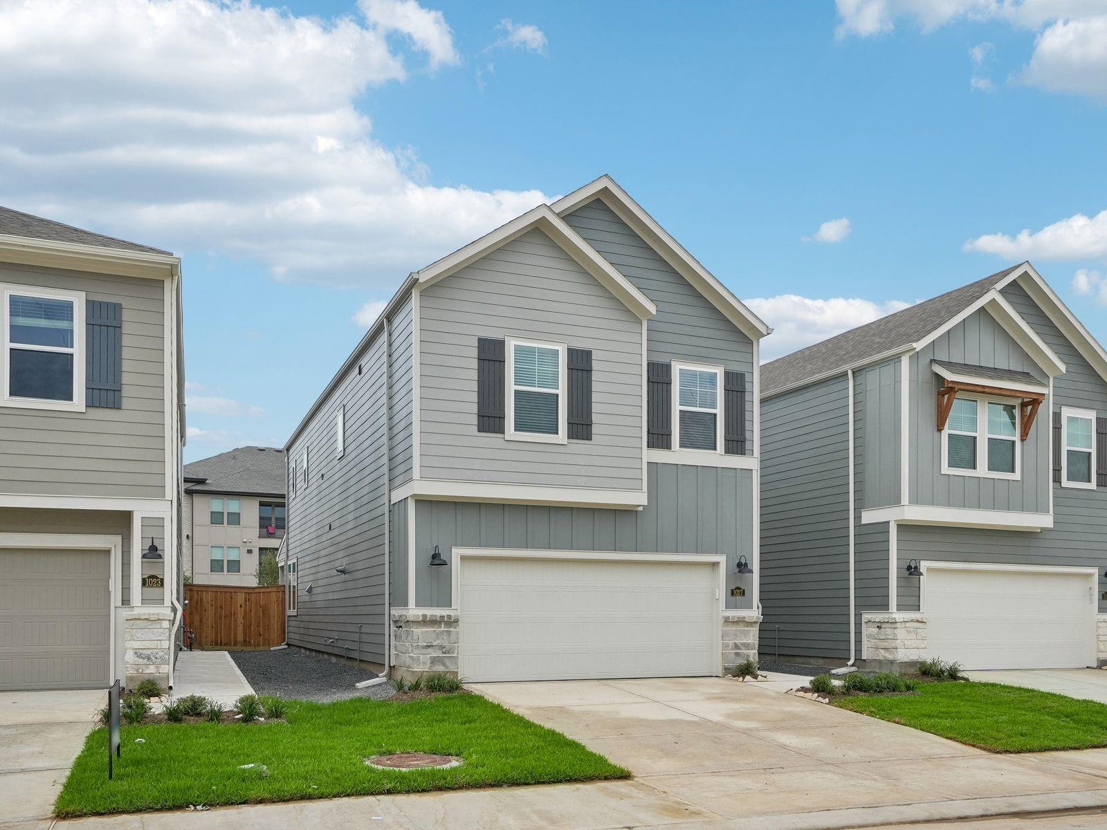 1027 Cedar Place Lane