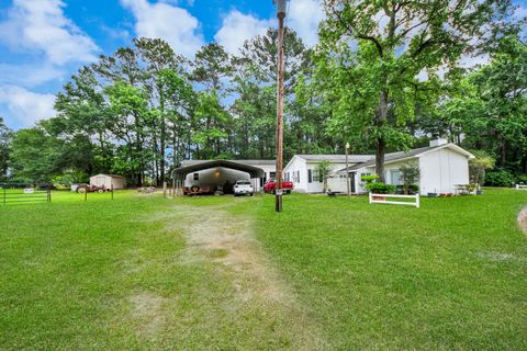 Photo of 41 Lakeview, New Waverly, TX 77358 (MLS # 73593979)