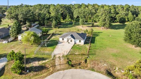 Photo of 103 County Road 5019, Cleveland, TX 77327 (MLS # 50498681)