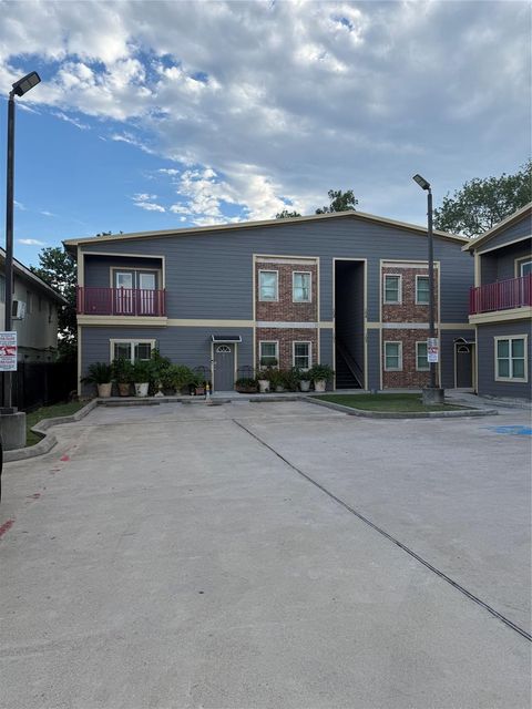 Photo of 716 Kolb Road #102, South Houston, TX 77587 (MLS # 96790773)