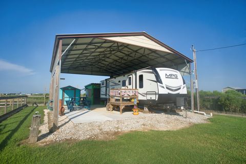 Photo of 1502 County Road 299, Sargent, TX 77414 (MLS # 97737953) Photo of 1502 County Road 299, Sargent, TX 77414 (MLS # 97737953)