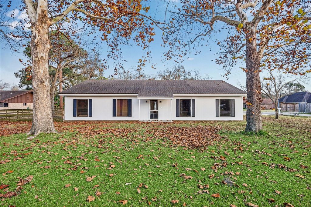 Photo of 11910 11th Street St, Santa Fe, TX 77510 (MLS # 10701122)