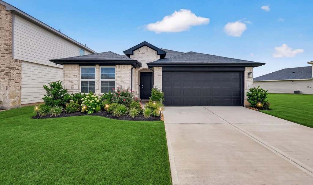 Photo of 4222 Zeke Estates Lane, Fulshear, TX 77441 (MLS # 93893502)