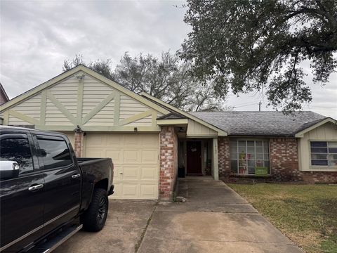Photo of 12107 Kirkbriar Drive, Houston, TX 77089 (MLS # 74836887)