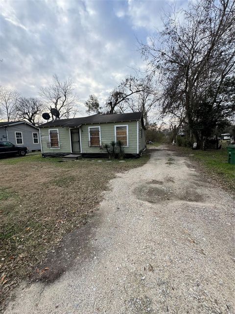 Photo of 4710 Antha Street, Houston, TX 77016 (MLS # 54947216)