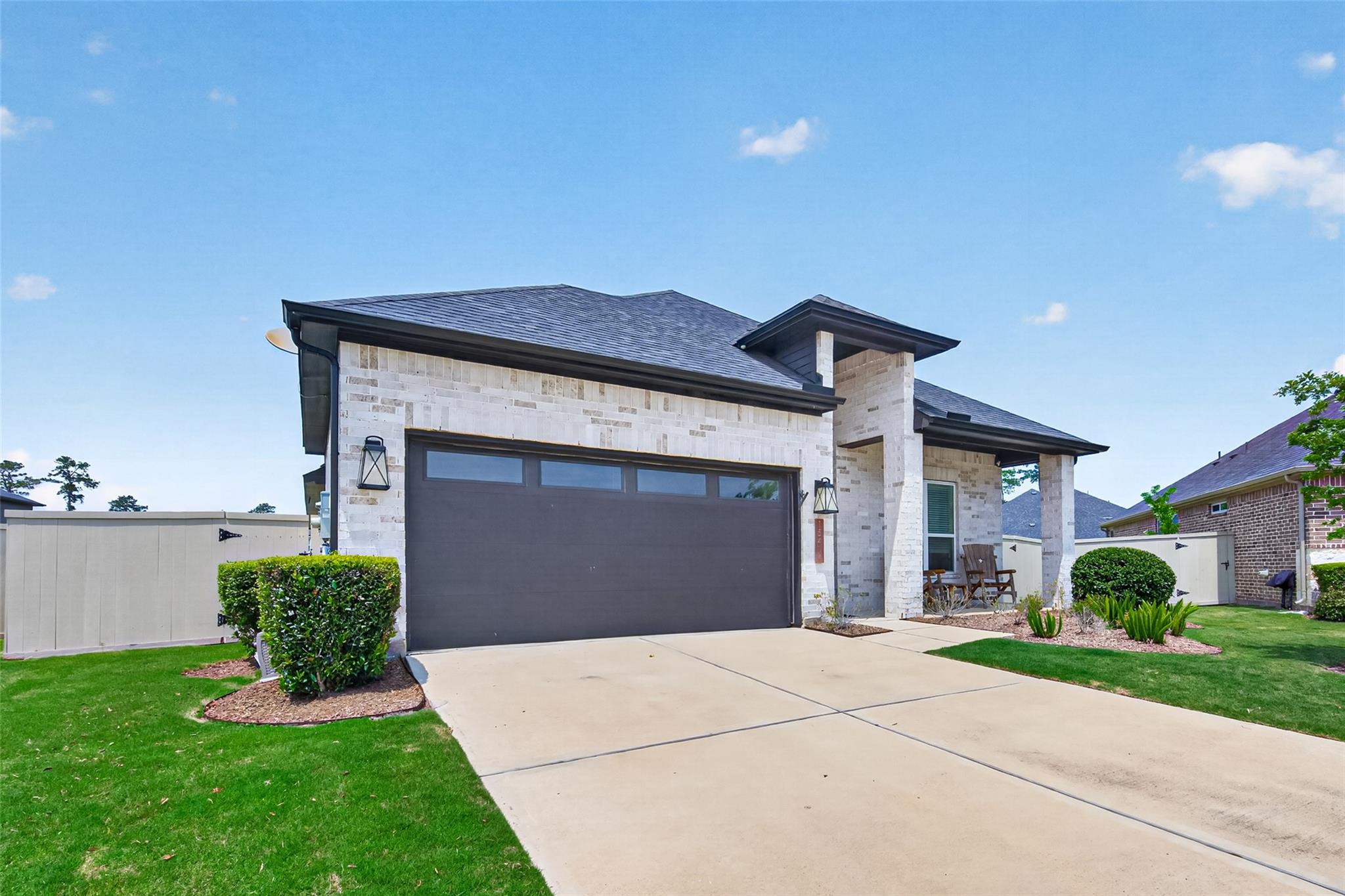 15404 Bicknells Thrush Court
