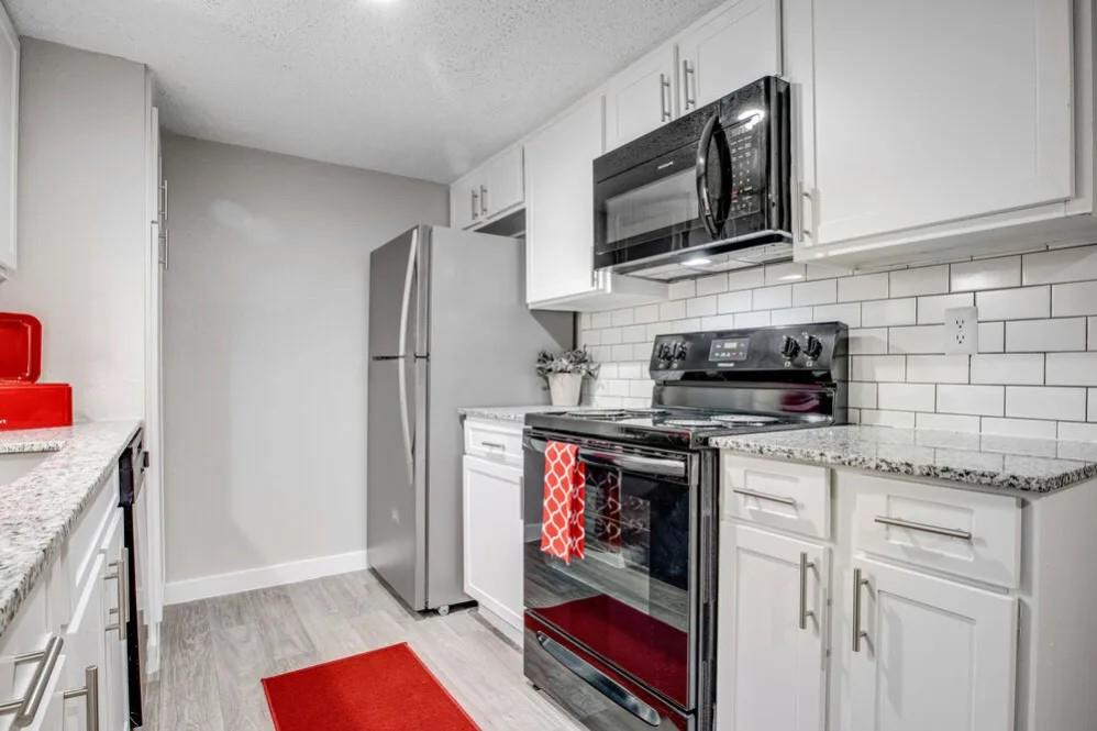 2101 Burton Drive 2064