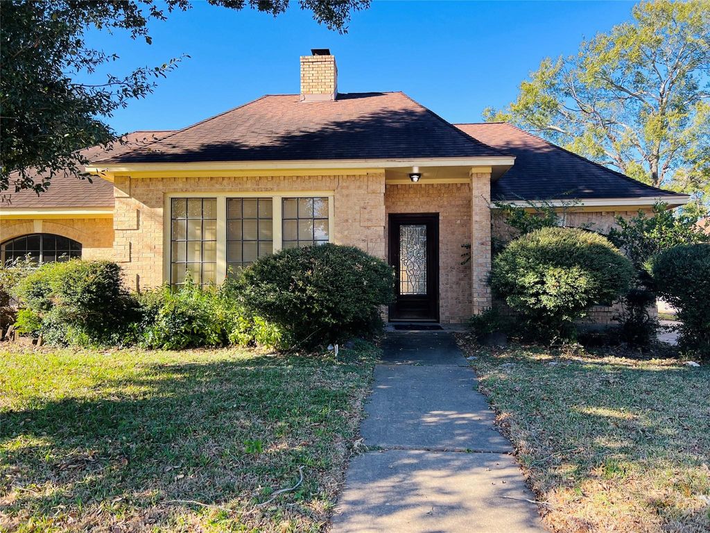 Photo of 14734 Charlmont Drive, Houston, TX 77083 (MLS # 7884988)