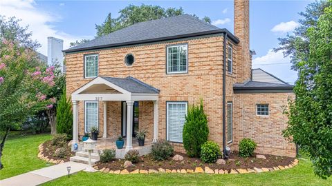 Photo of 3217 Parkwood Drive, Houston, TX 77021 (MLS # 89616725)