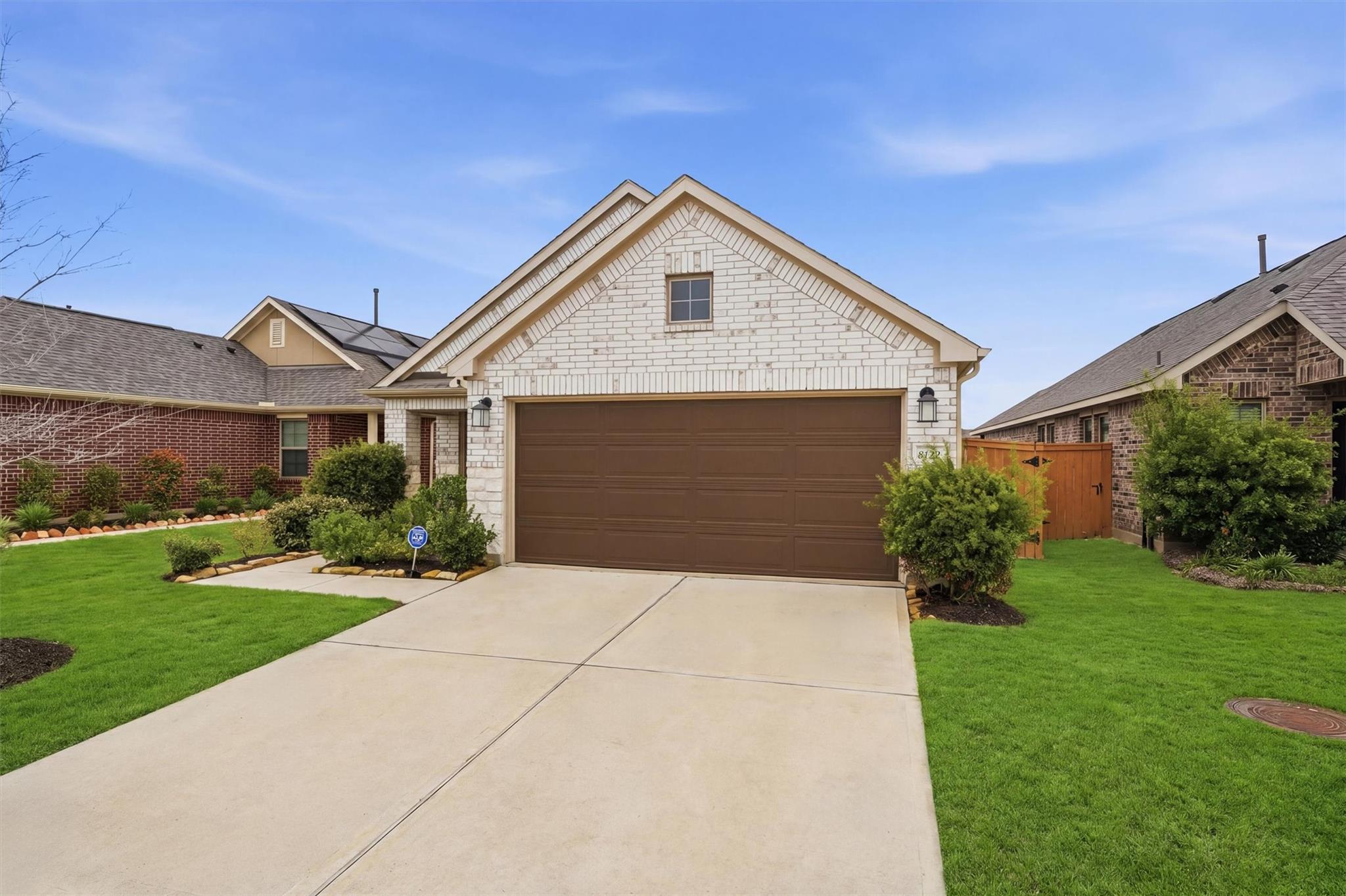 8122 Royal Breeze Drive