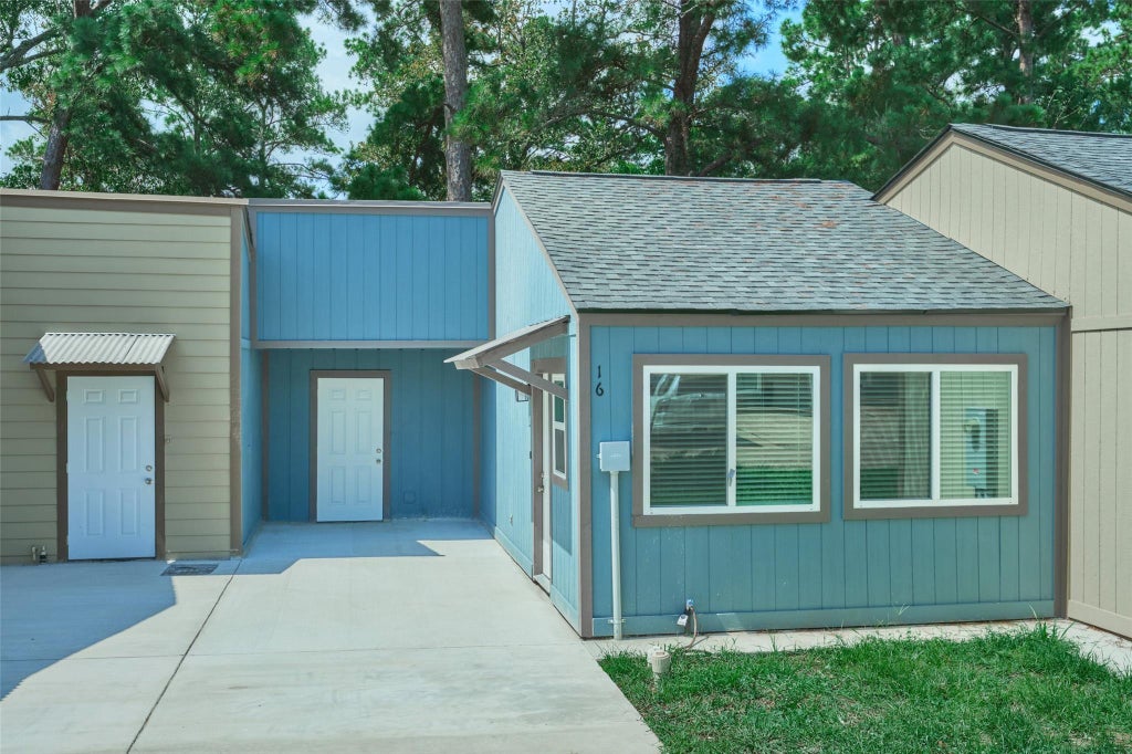Photo of 16 Harbour Row Drive, Coldspring, TX 77331 (MLS # 28280720)