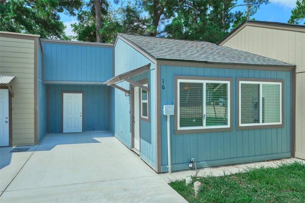 Photo of 16 Harbour Row Drive, Coldspring, TX 77331 (MLS # 28280720)