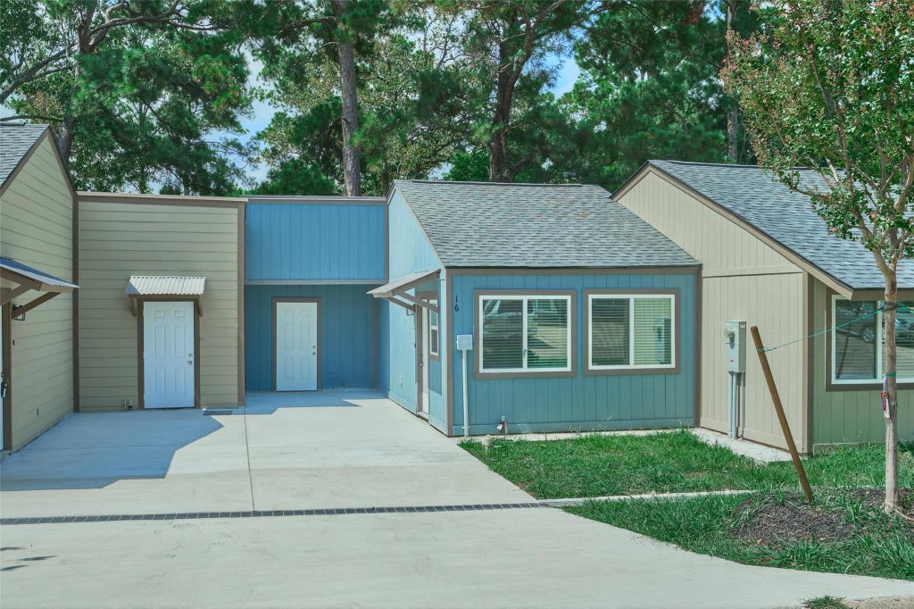 Photo of 16 Harbour Row Drive, Coldspring, TX 77331 (MLS # 28280720)