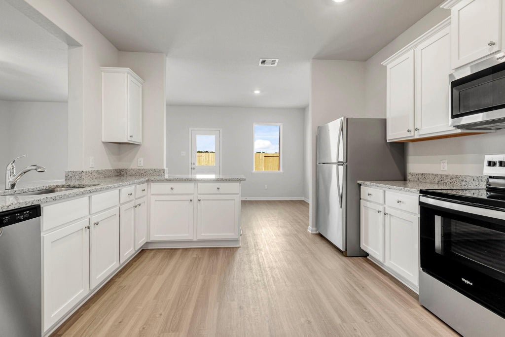Photo of 6409 Autumn Equinox Drive, Houston, TX 77048 (MLS # 23890550)