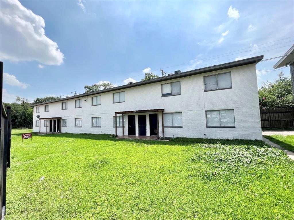 Photo of 1141 N Durham Drive #15, Houston, TX 77008 (MLS # 63956915)