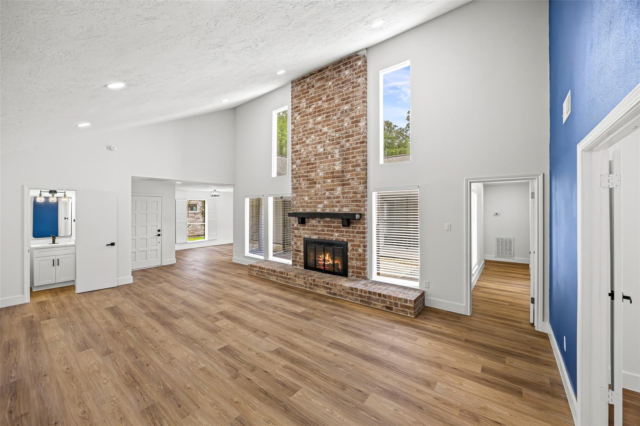 12210 Waldemar Drive