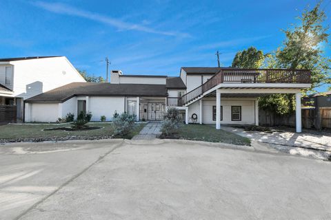 10743 Boardwalk Street Houston TX 77042