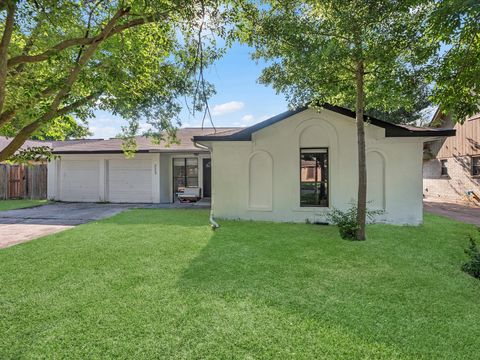 Homes For Sale - 223 Kirkaldy Drive<br/> Houston, TX 77015