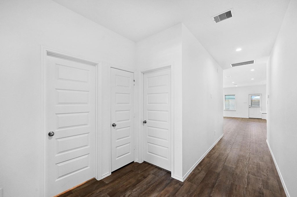 Photo of 3810 Axyl Run Ct, Fulshear, TX 77441 (MLS # 36844114)