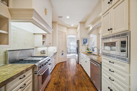 Tiny photo for 2207 Dunraven Lane, Houston, TX 77019 (MLS # 88773972)