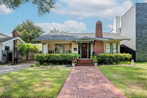 Photo of 1533 Harold Street, Houston, TX 77006 (MLS # 87236506)