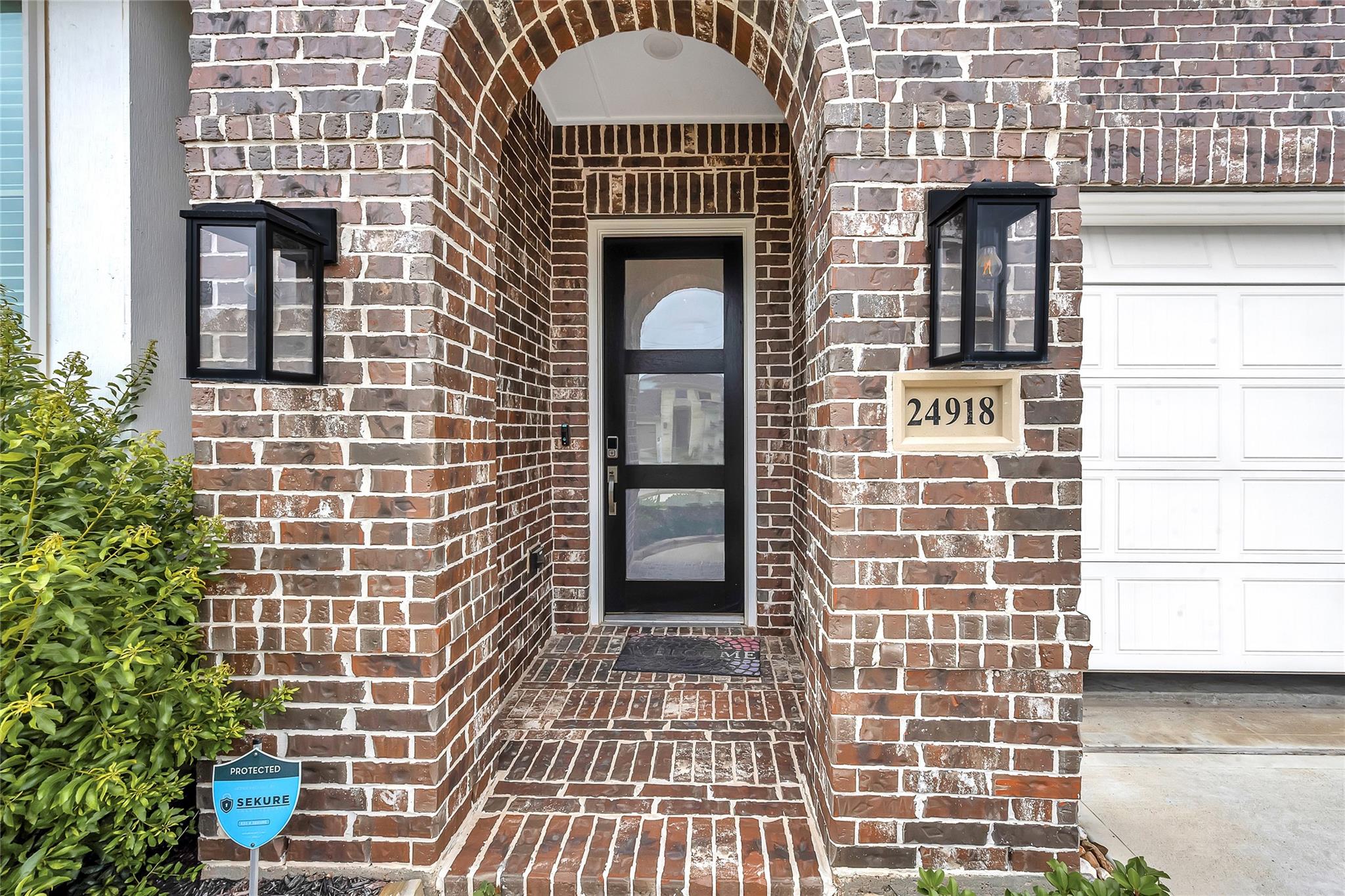24918 Hibiscus Garden Way