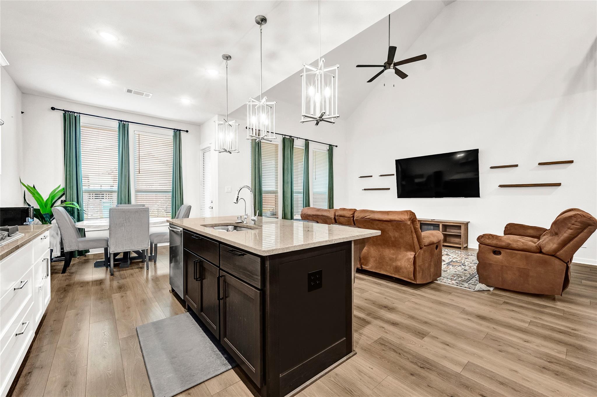 24918 Hibiscus Garden Way