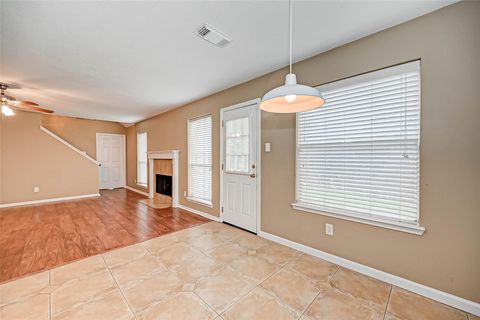 Tiny photo for 2807 Burgess Hill Court, Pearland, TX 77584 (MLS # 7934037)