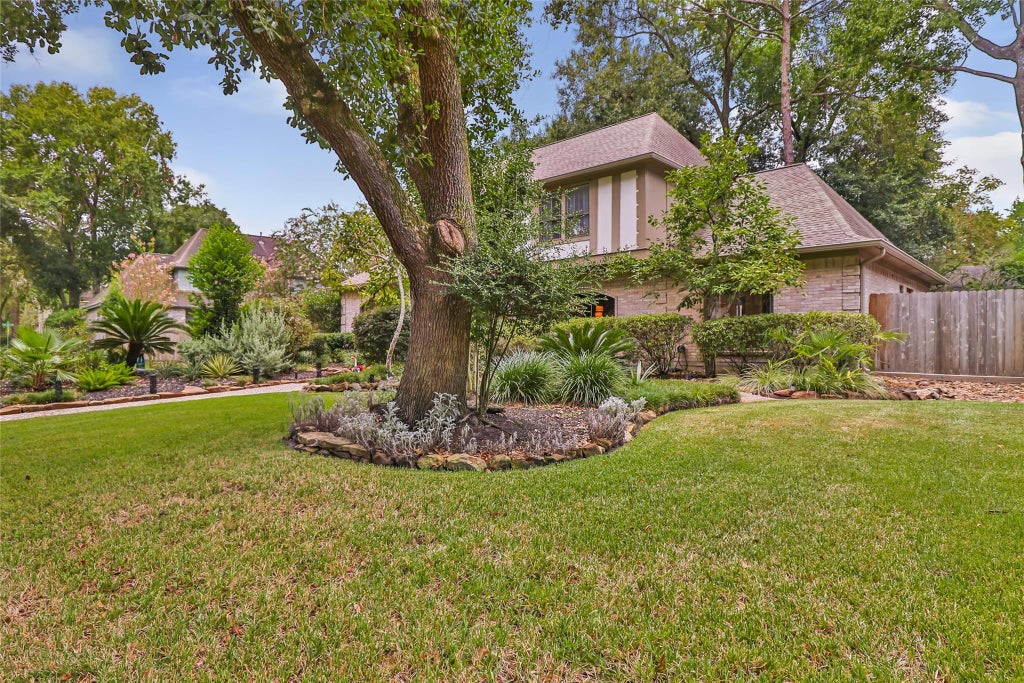 Photo of 2407 Trail River Drive, Houston, TX 77345 (MLS # 57774033)