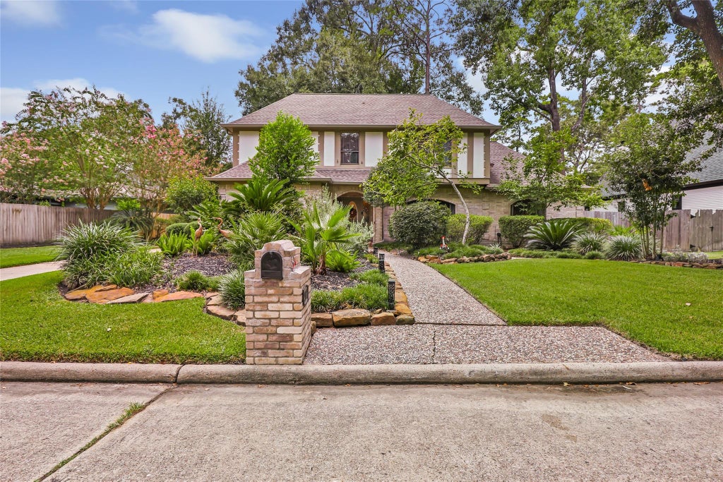 Photo of 2407 Trail River Drive, Houston, TX 77345 (MLS # 57774033)