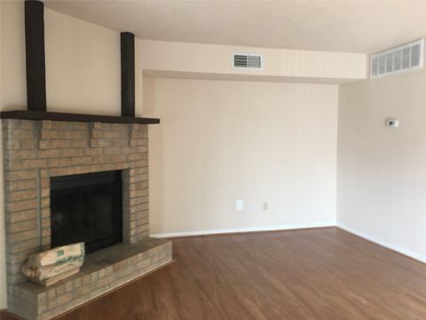 Condo For Sale - 1500 Bay Area Boulevard #278<br/> Houston, TX 77058