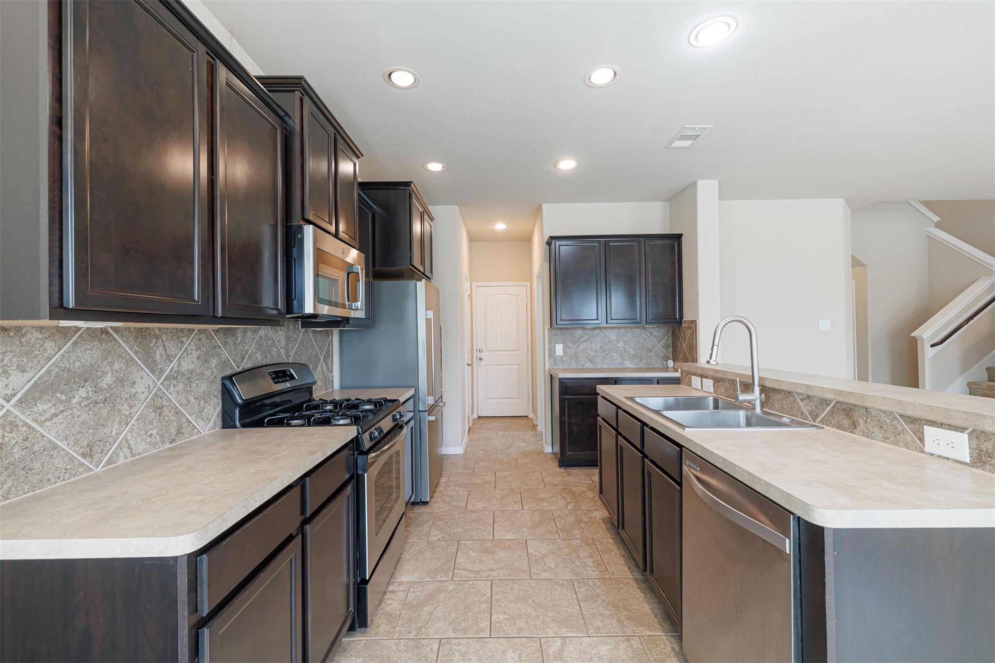 25322 Saddlebrook Ranch Drive