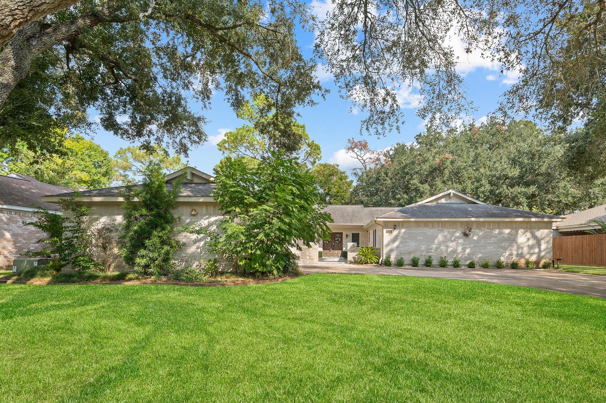 3423 Crow Valley Drive