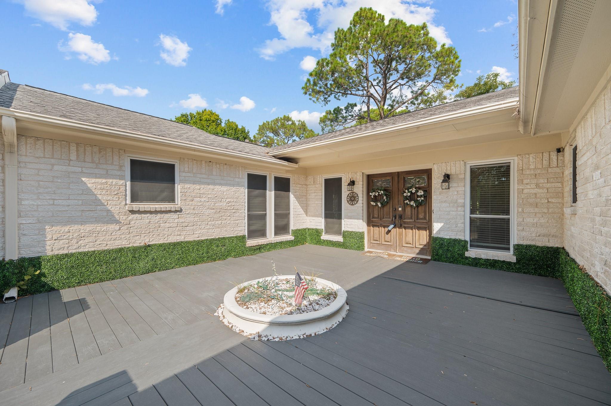 3423 Crow Valley Drive