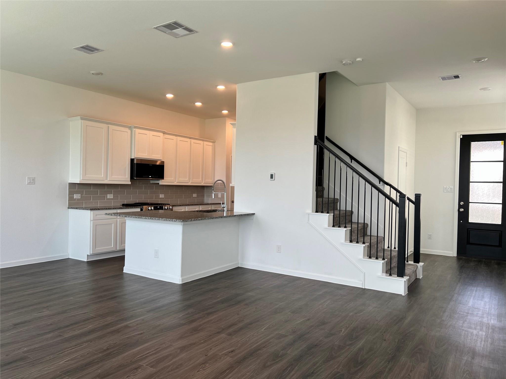 5719 Foggy Vine Court
