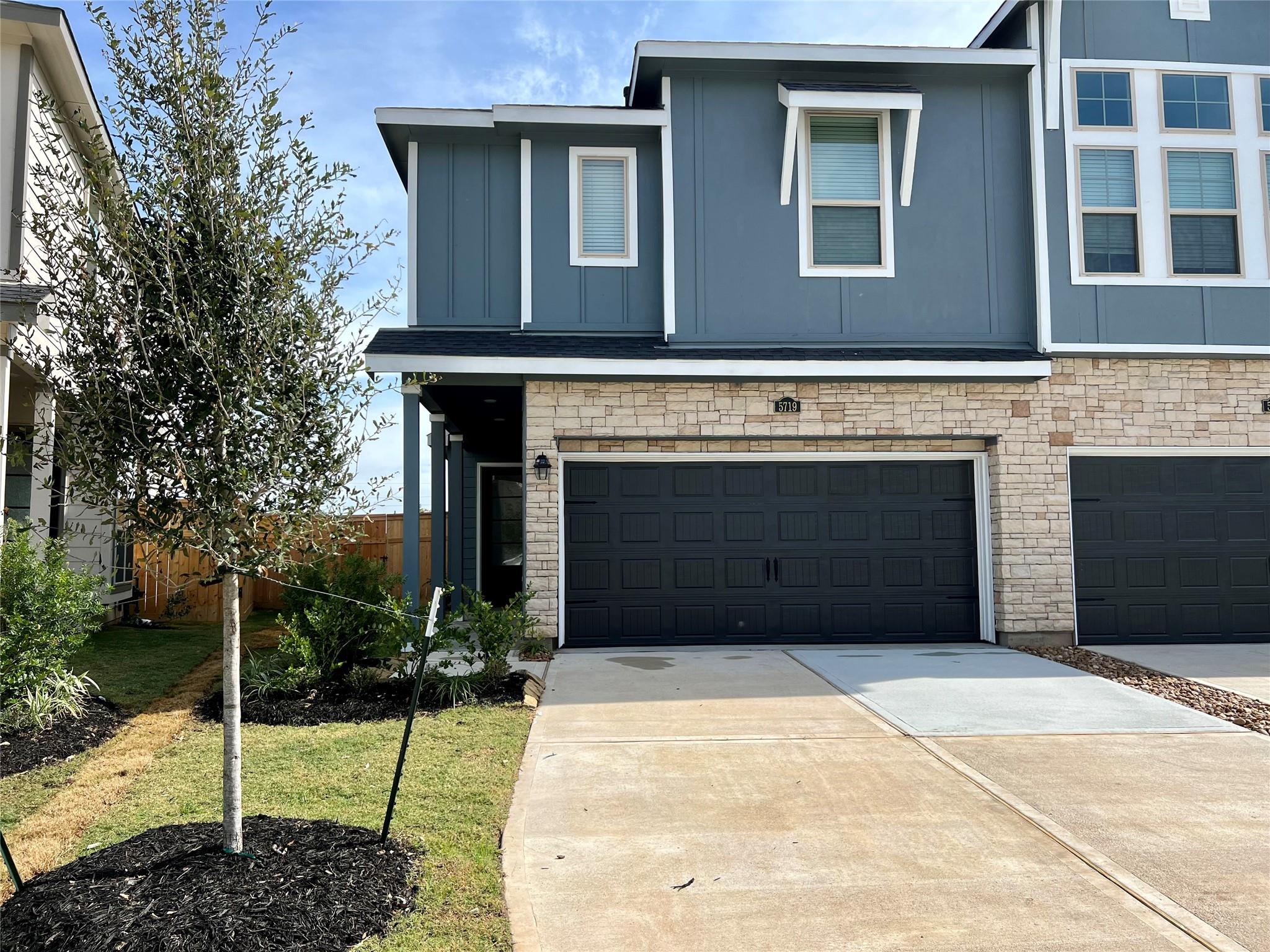 5719 Foggy Vine Court