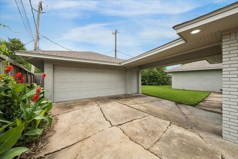 Tiny photo for 8527 Glenloch Drive, Houston, TX 77061 (MLS # 41616218)