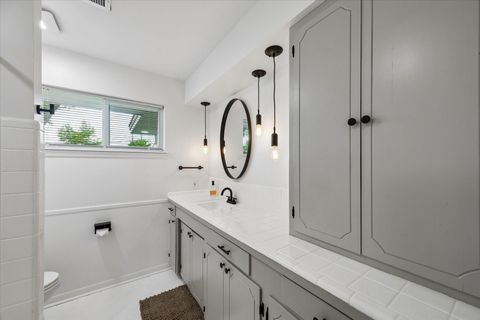 Tiny photo for 8527 Glenloch Drive, Houston, TX 77061 (MLS # 41616218)