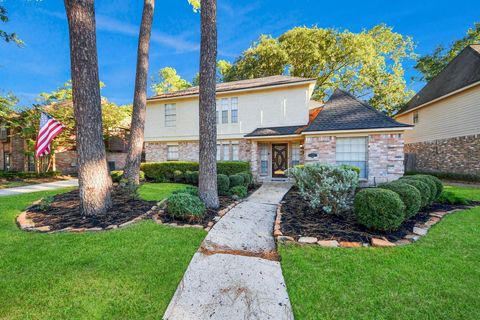 Photo of 12918 Lake Mist Drive, Cypress, TX 77429 (MLS # 40950229)