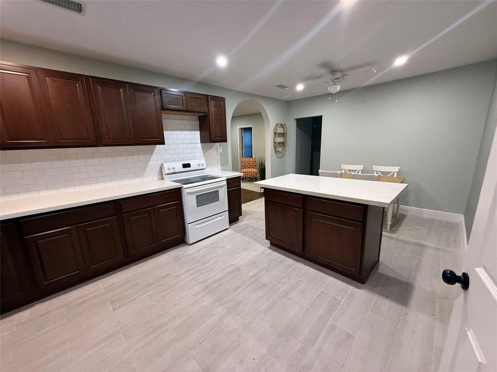 Photo of 7135 Cayton Street, Houston, TX 77061 (MLS # 78834609)