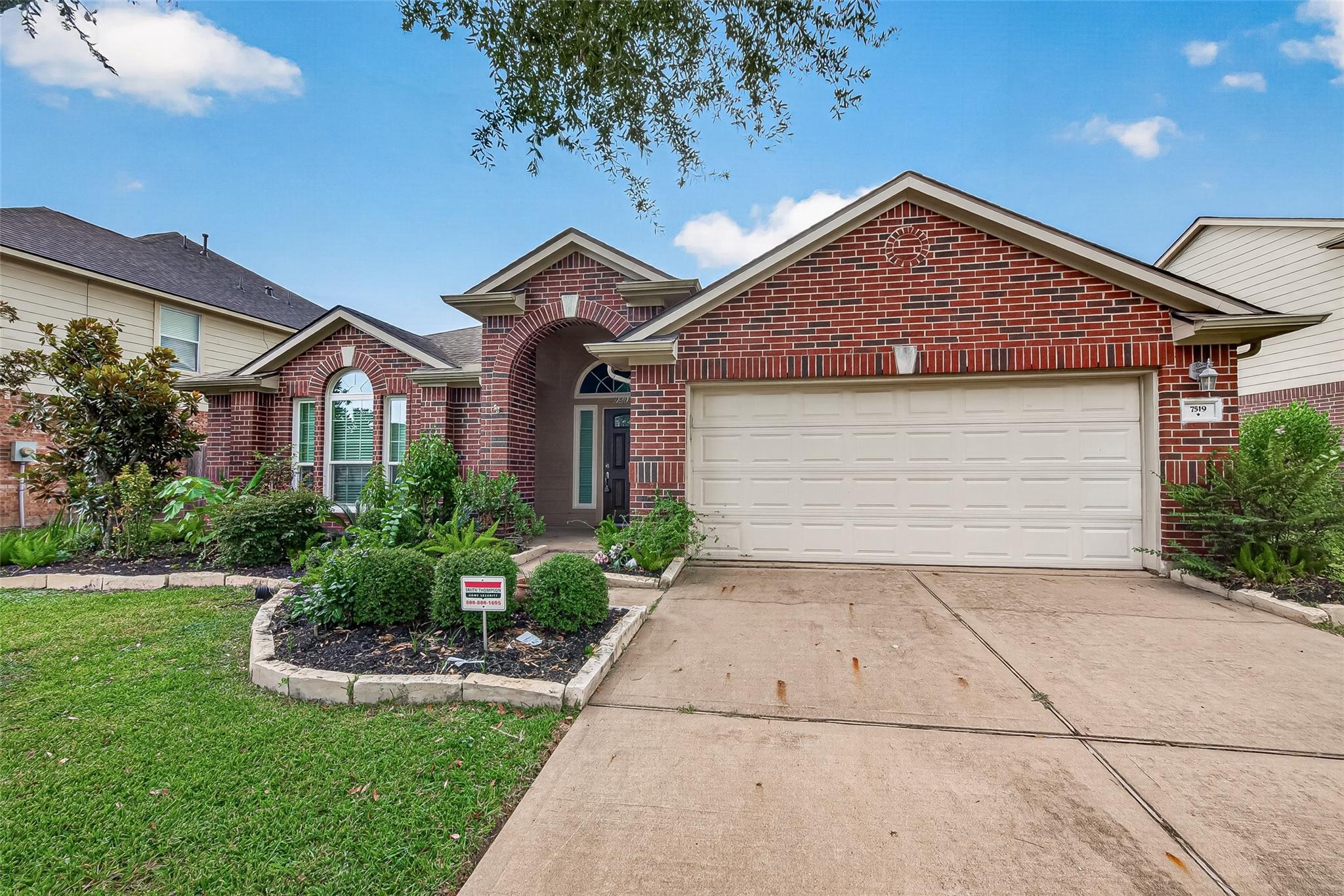7519 Trail Hollow