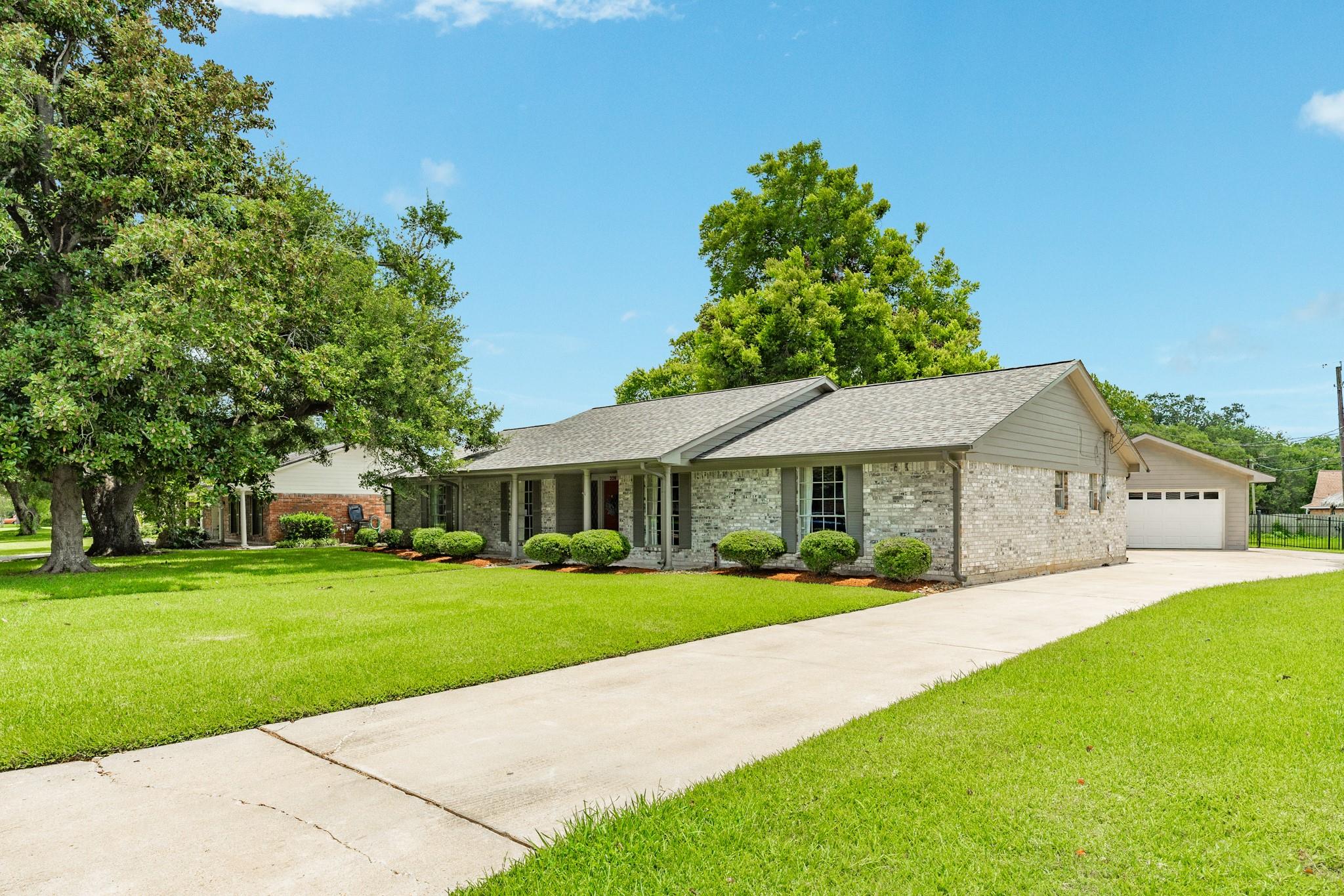 320 Linden Lane