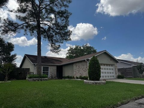 Photo of 10119 Towne Mist Drive, Sugar Land, TX 77498 (MLS # 56773235)