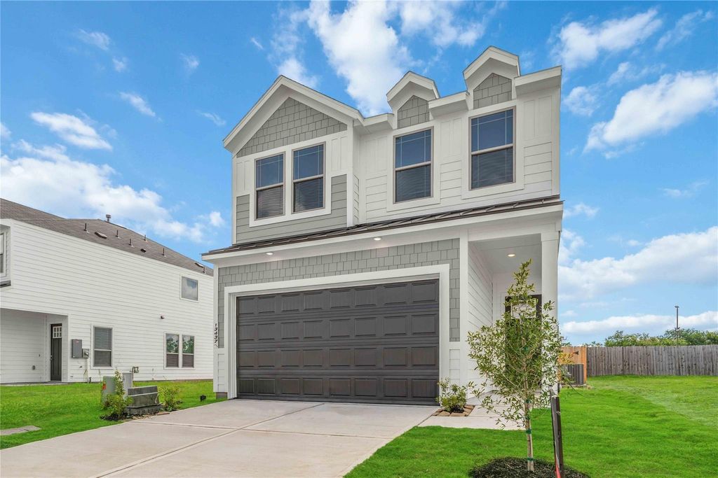 Photo of 13437 Sun Cay Drive, Houston, TX 77047 (MLS # 62494072)