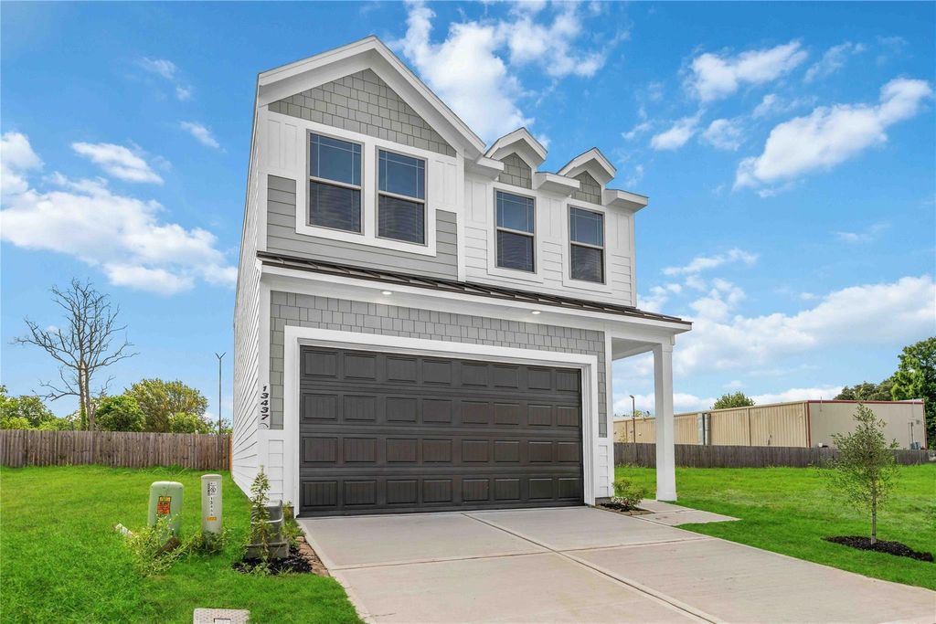 Photo of 13437 Sun Cay Drive, Houston, TX 77047 (MLS # 62494072)