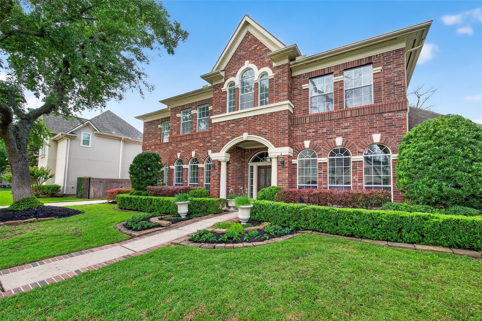 15 Stonecliff Circle