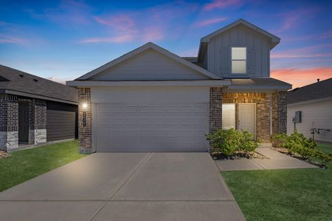 Photo of 12322 Tranquil Pines Drive, Houston, TX 77014 (MLS # 98055773)